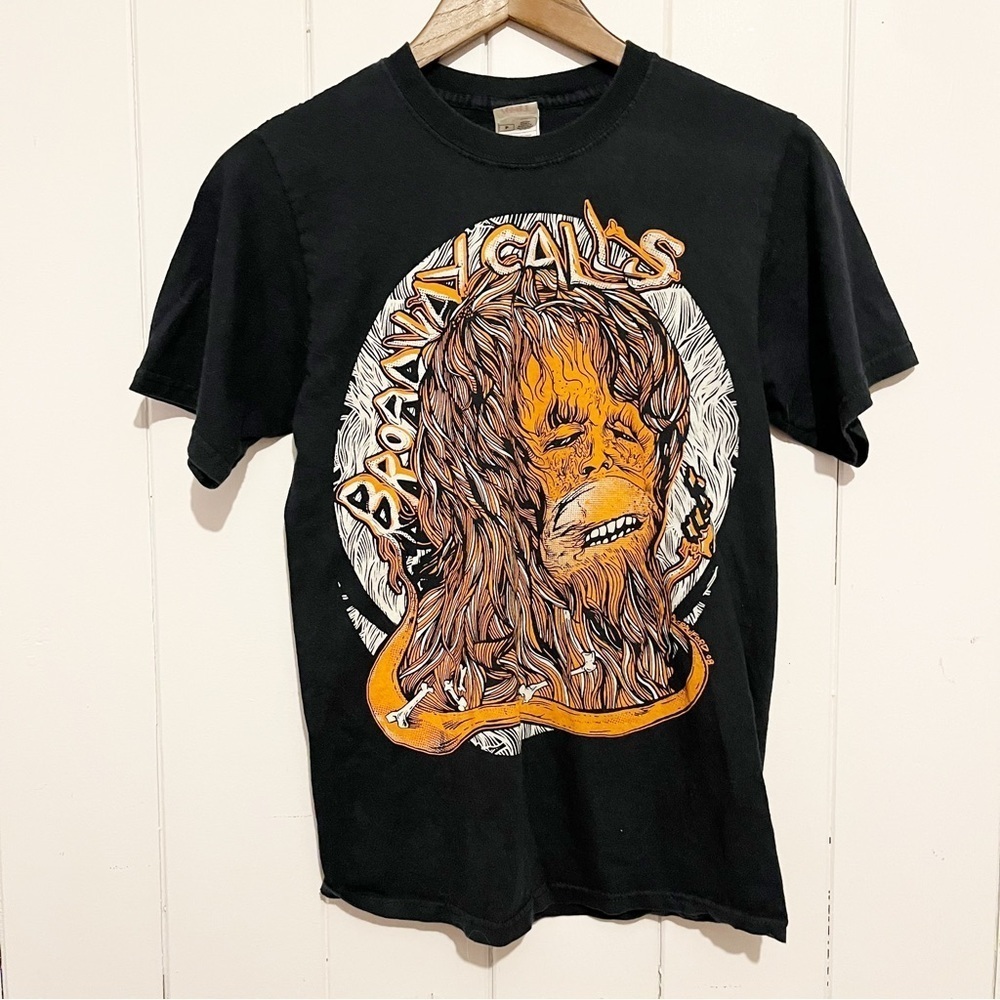 Fruit of the Loom Broadway Calls Sasquatch T-Shirt. Size Small.